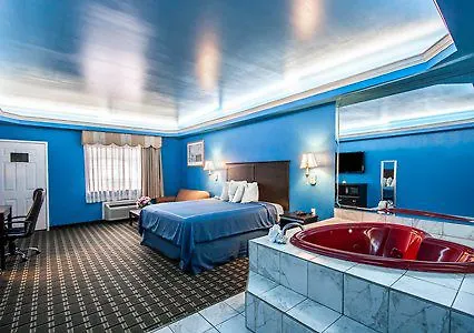 Memory Lane Inn & Suites ממפיס מלון
