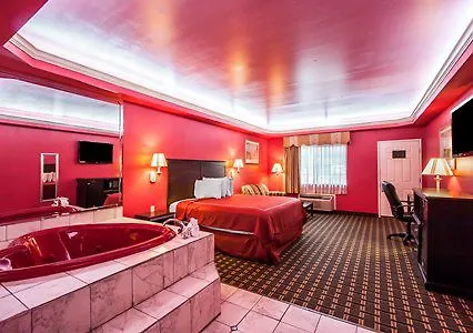 Memory Lane Inn & Suites ממפיס