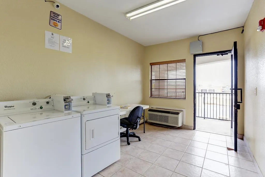 Memory Lane Inn & Suites ממפיס